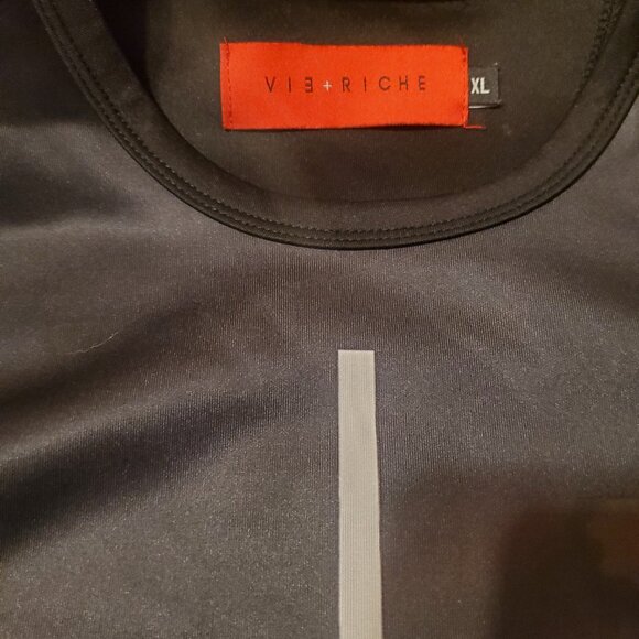 Vie + Riche Paris Mens Crewneck Long-Sleeve/multi color t-shirt/ Size XL - Picture 2 of 6